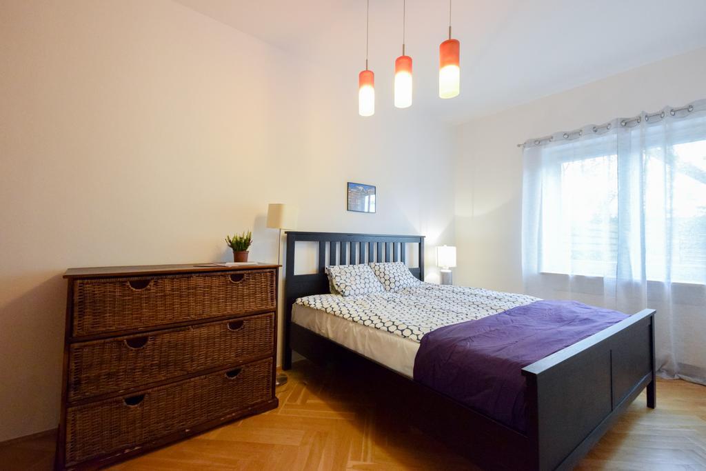 Shortstaypoland Bialobrzeska Варшава Экстерьер фото